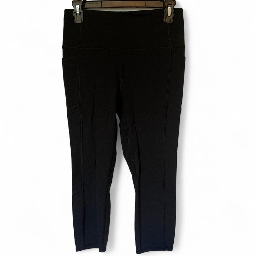 Black High-Waist Performance Capri Leggings